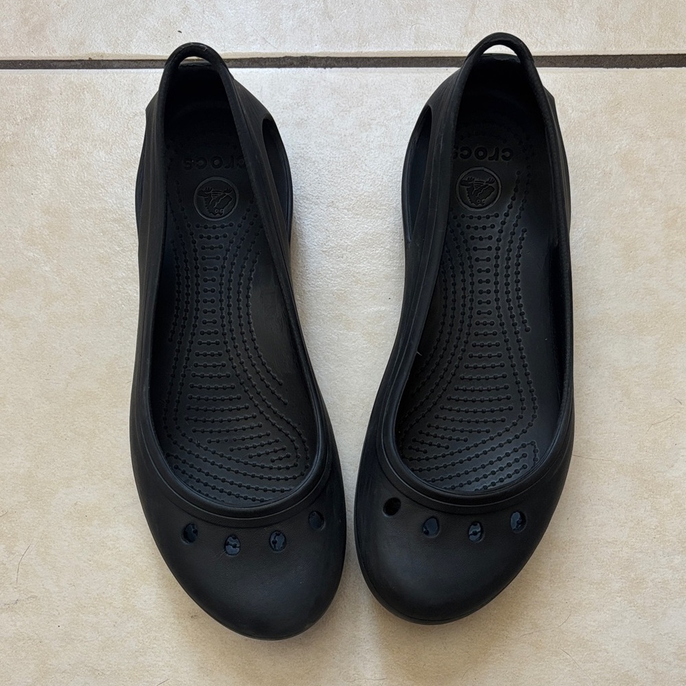 CROCS Women's Classic Black Loafers